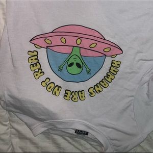 Alien tee